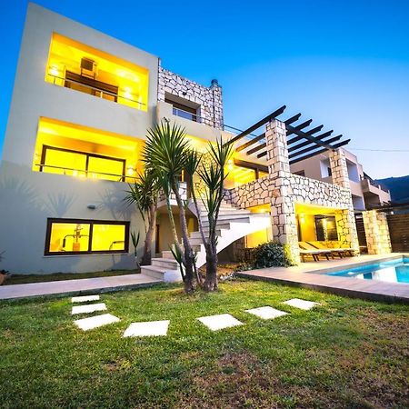 מגאלה קורפיה Villa Majestic Crete Heated Pool And Sauna מראה חיצוני תמונה