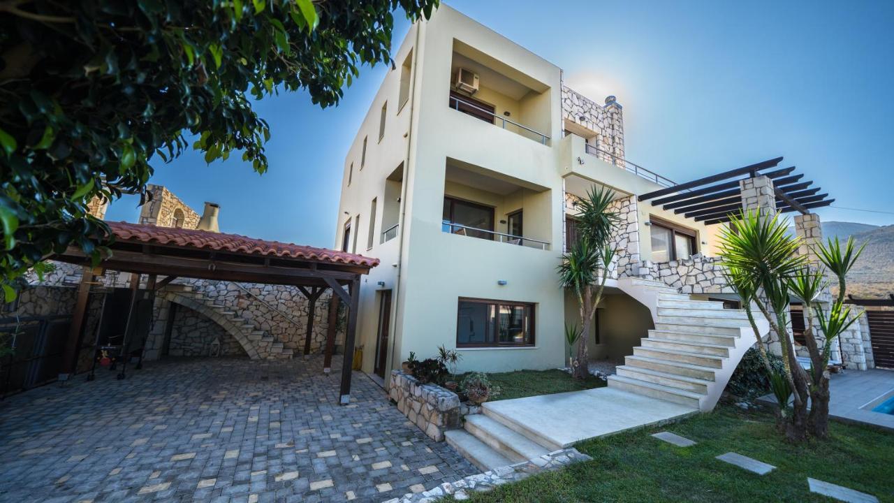 מגאלה קורפיה Villa Majestic Crete Heated Pool And Sauna מראה חיצוני תמונה